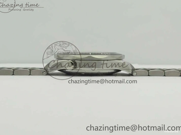 0227 HighQuality Seamaster 300M Chronometer SS Black OMF 1:1 Best Edition on SS Bracelet A2824 (Black Balance Wheel) V 7954